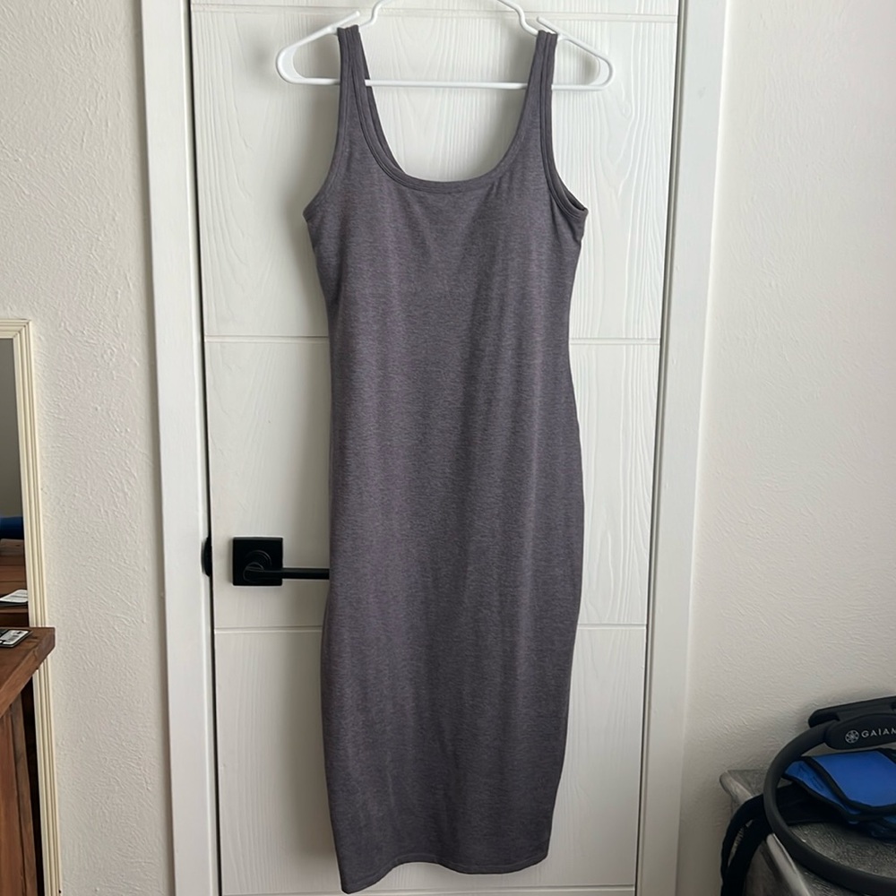 NWT Vuori DreamKnit Halo Essential dress